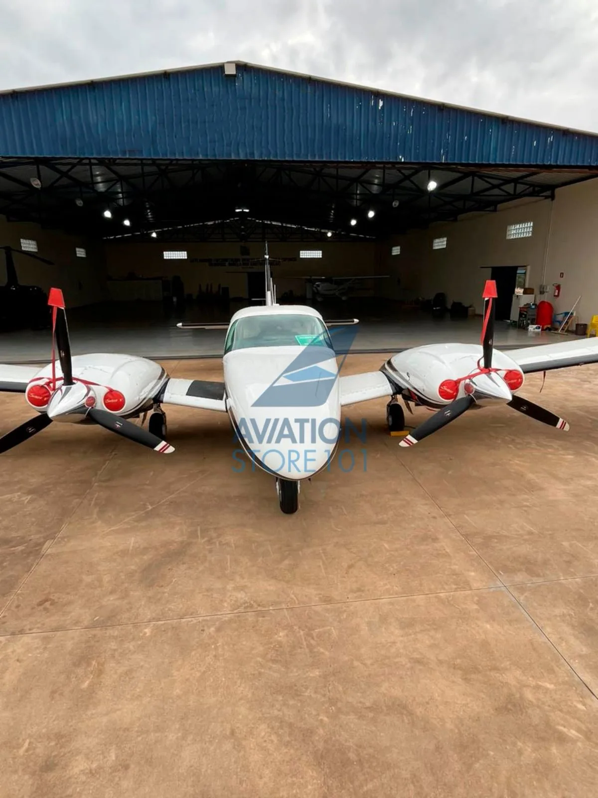 Avião Piper Seneca V PA-34-220T – Ano 1998 – 3.350 H.T.