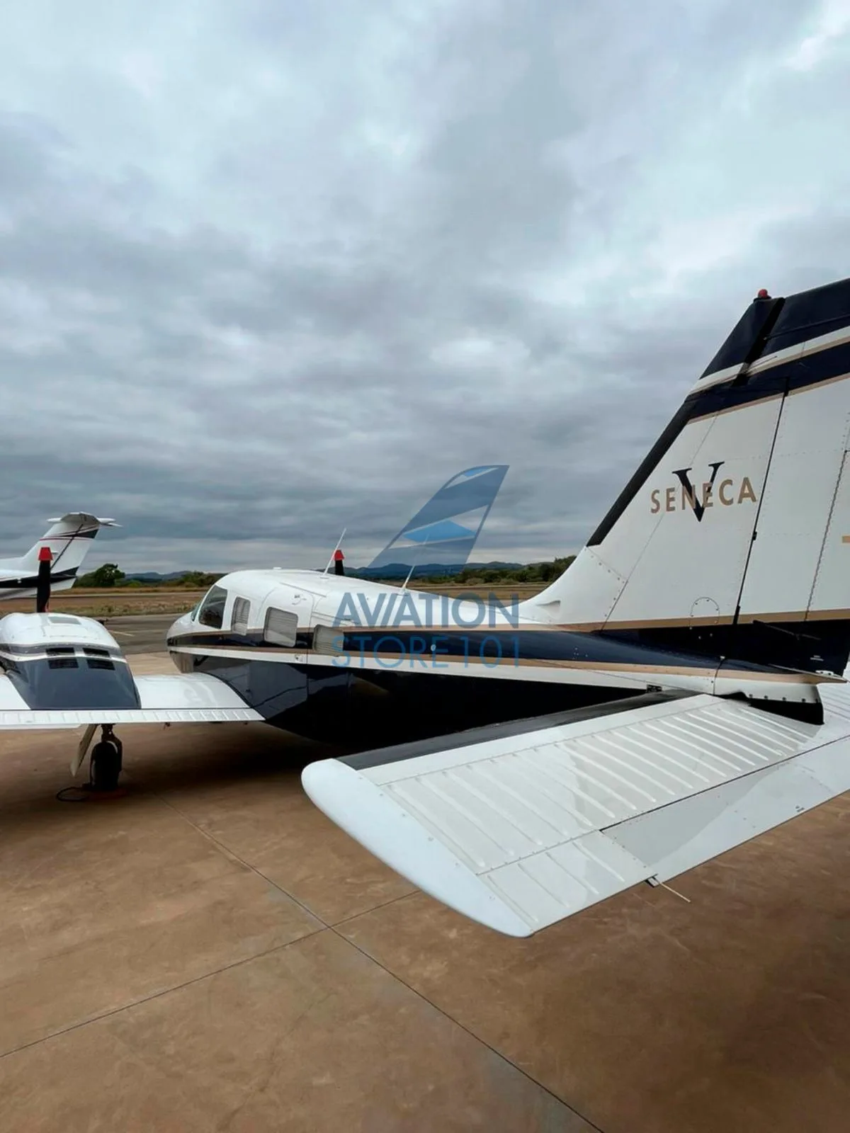 Avião Piper Seneca V PA-34-220T – Ano 1998 – 3.350 H.T.