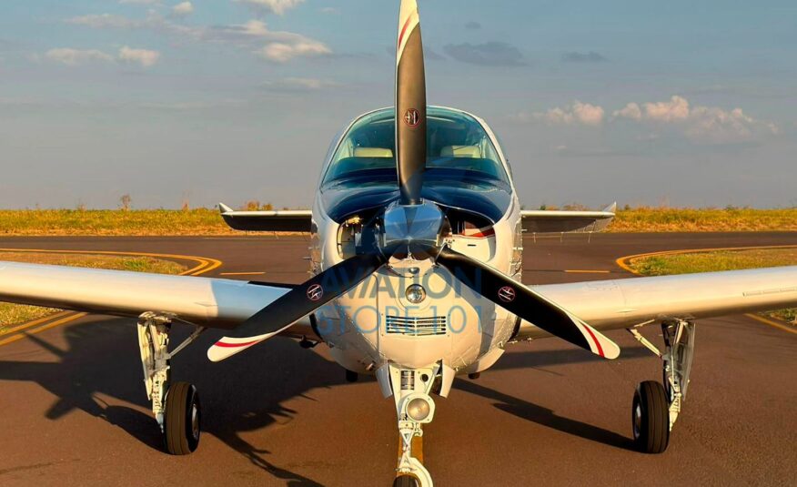 Beechcraft Bonanza A36 – Ano 1989 – 5.380 H.T.