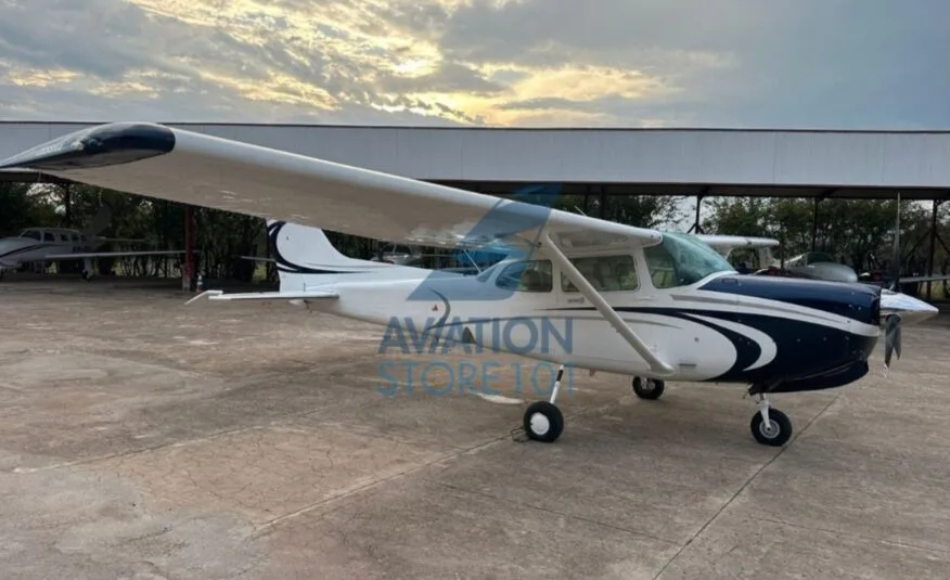 Avião Cessna 172R Skyhawk – Ano 1982 – 3.900 H.T.