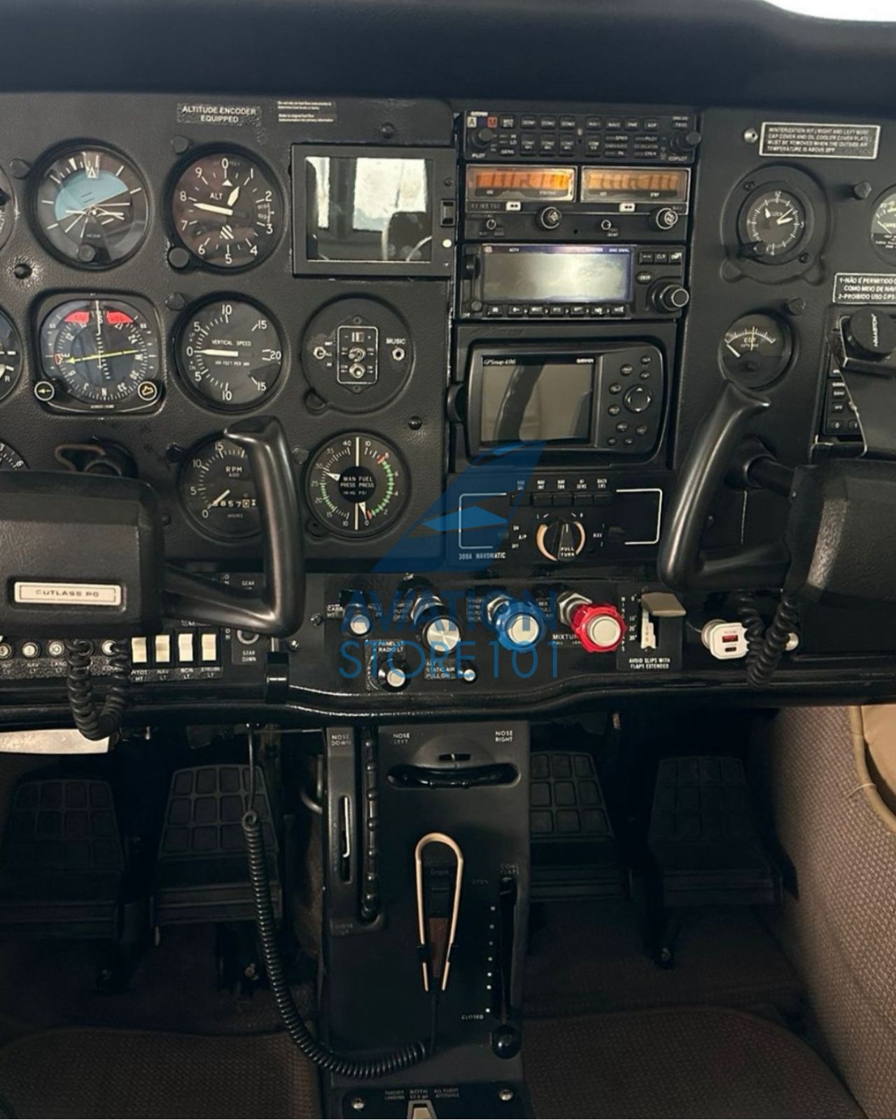 Avião Cessna 172R Skyhawk – Ano 1982 – 3.900 H.T.