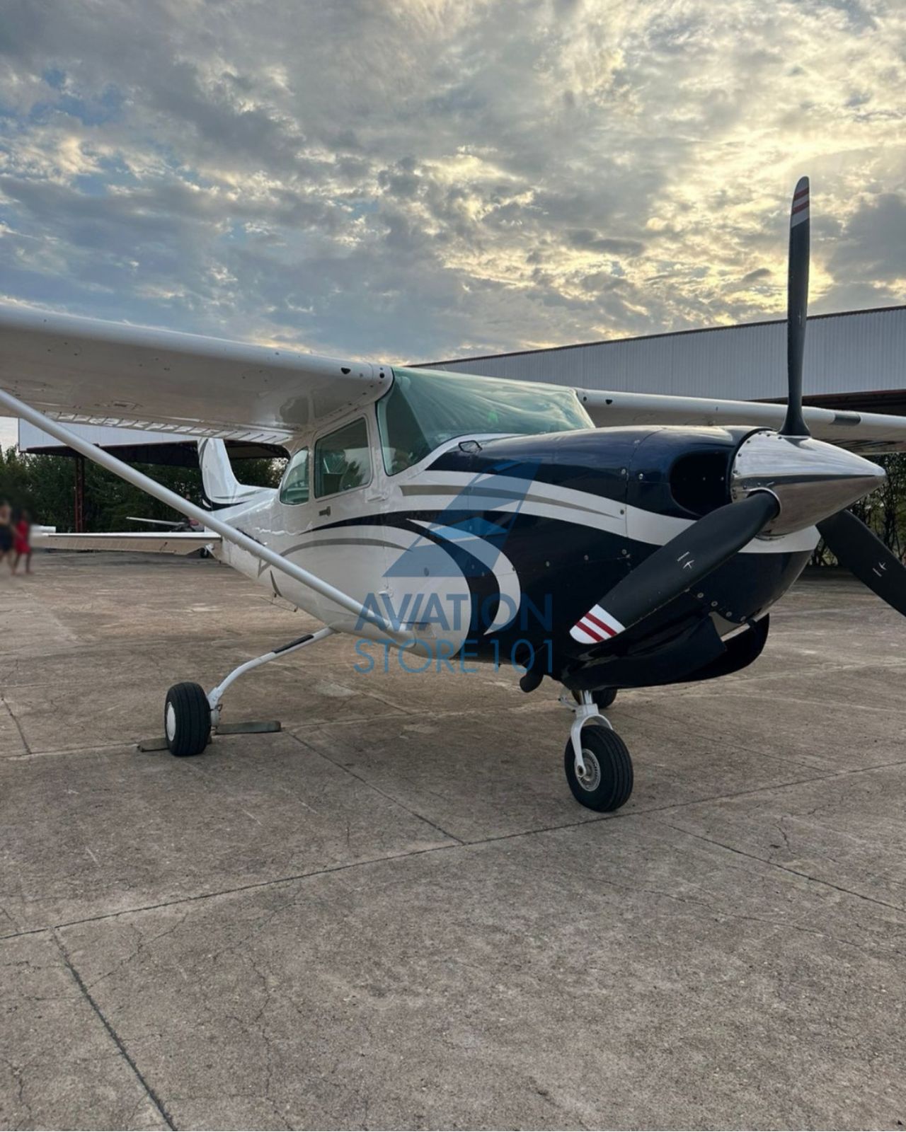 Avião Cessna 172R Skyhawk – Ano 1982 – 3.900 H.T.