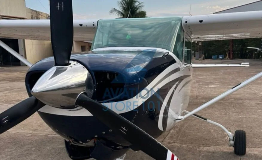 Avião Cessna 172R Skyhawk – Ano 1982 – 3.900 H.T.