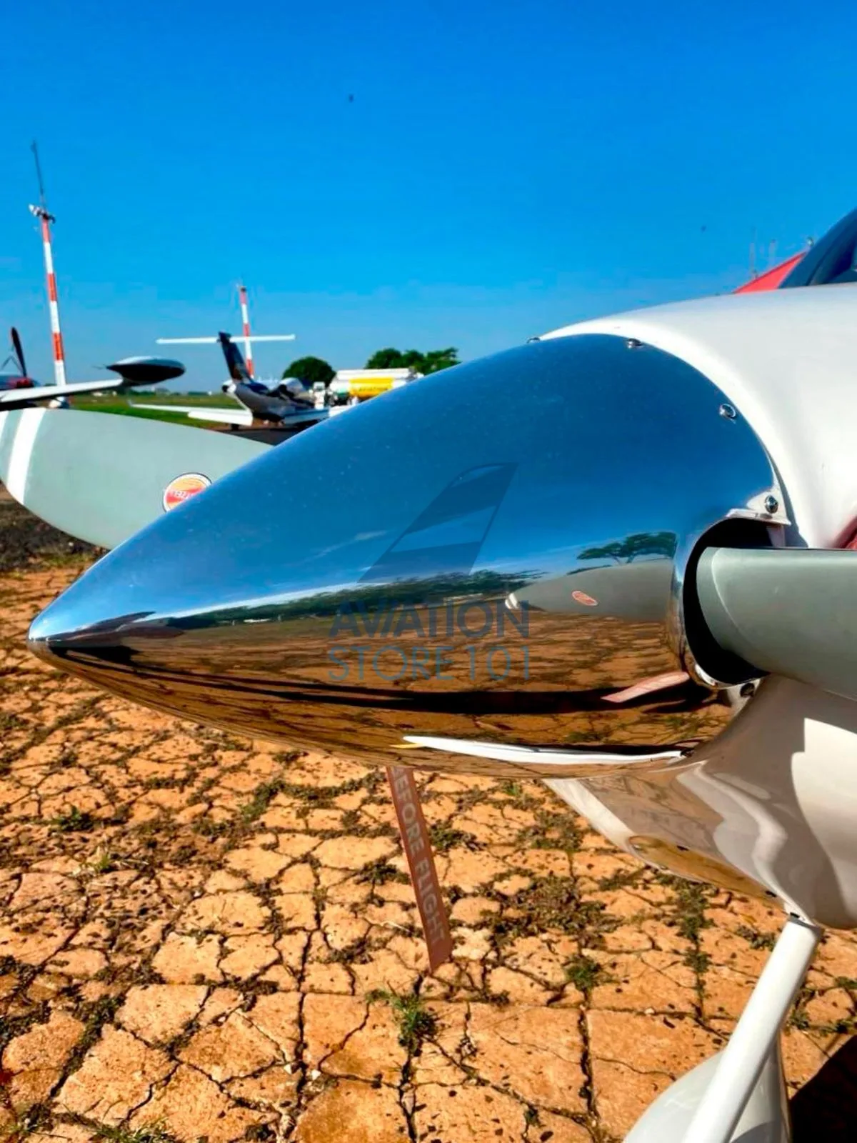 Avião Cirrus SR20 – Ano 2000 – 2.750 H.T.