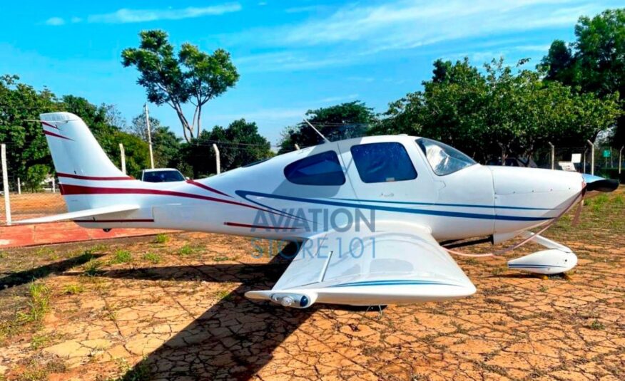 Avião Cirrus SR20 – Ano 2000 – 2.750 H.T.