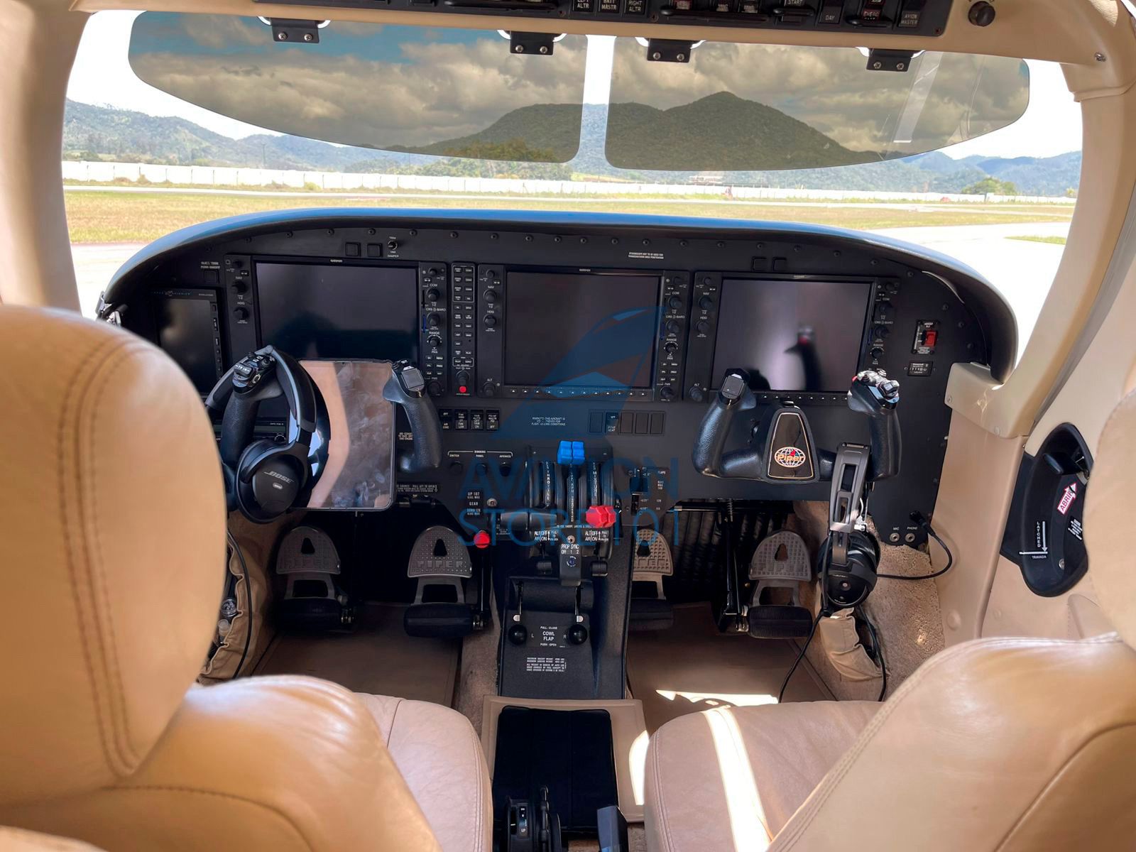 Avião Piper Seneca V PA-34-220T – Ano 2014 – 1.200 H.T.