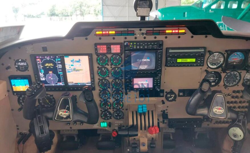 Avião Piper Seneca V PA-34-220T – Ano 2001 – 3.225 H.T.