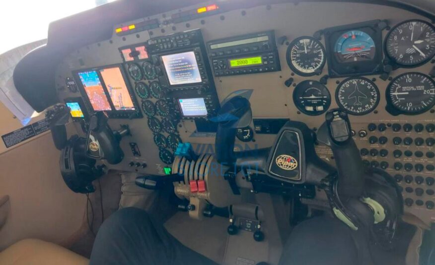 Avião Piper Seneca V PA-34-220T – Ano 2001 – 3.225 H.T.