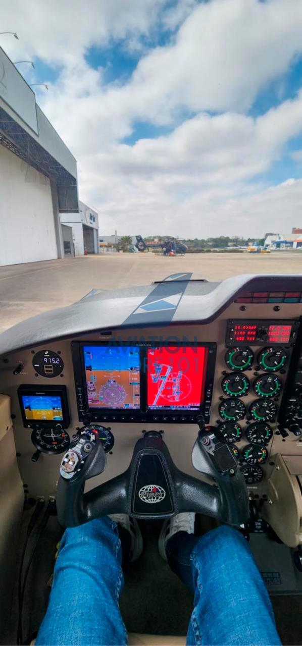 Avião Piper Seneca V PA-34-220T – Ano 2001 – 3.225 H.T.