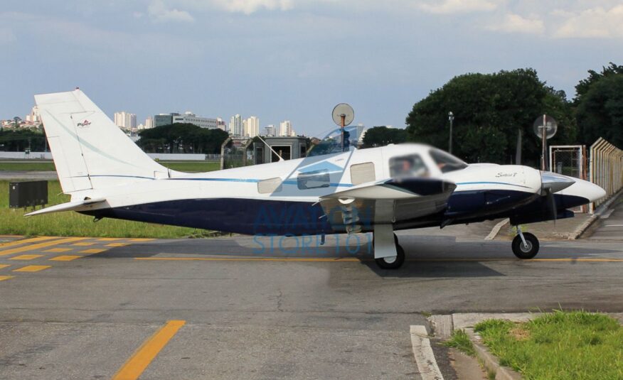 Avião Piper Seneca V PA-34-220T – Ano 2001 – 3.225 H.T.