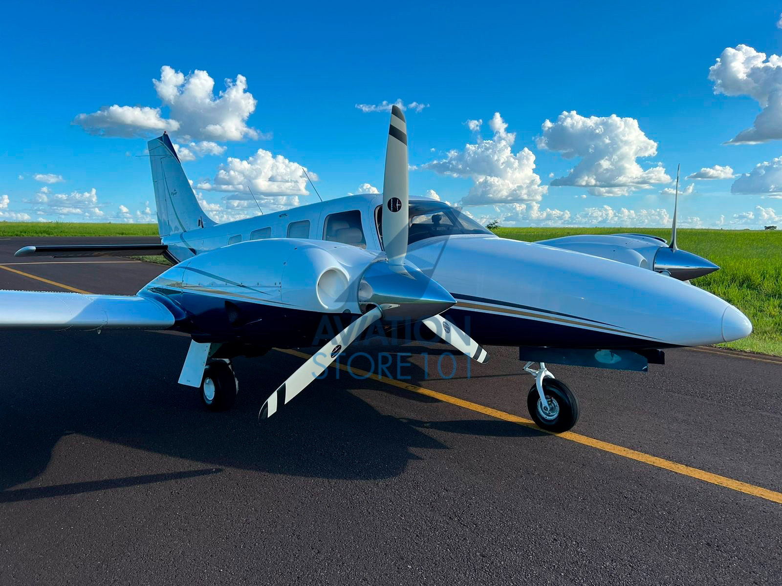 Avião Piper Seneca V PA-34-220T – Ano 1999 à Venda