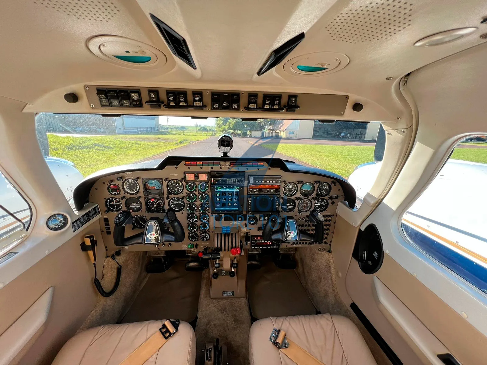 Avião Piper Seneca V PA-34-220T – Ano 1999 à Venda