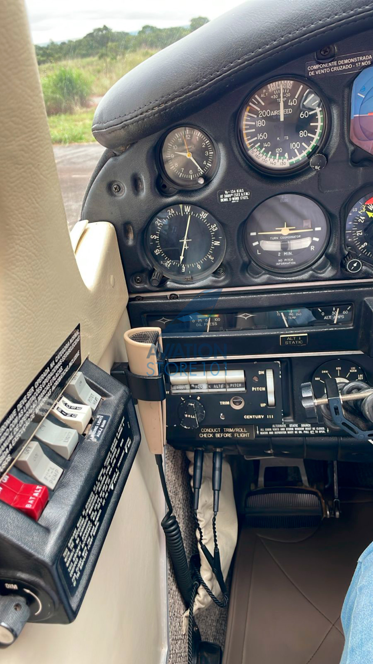 Piper Saratoga PA-32R-301 – Ano 1982 à Venda