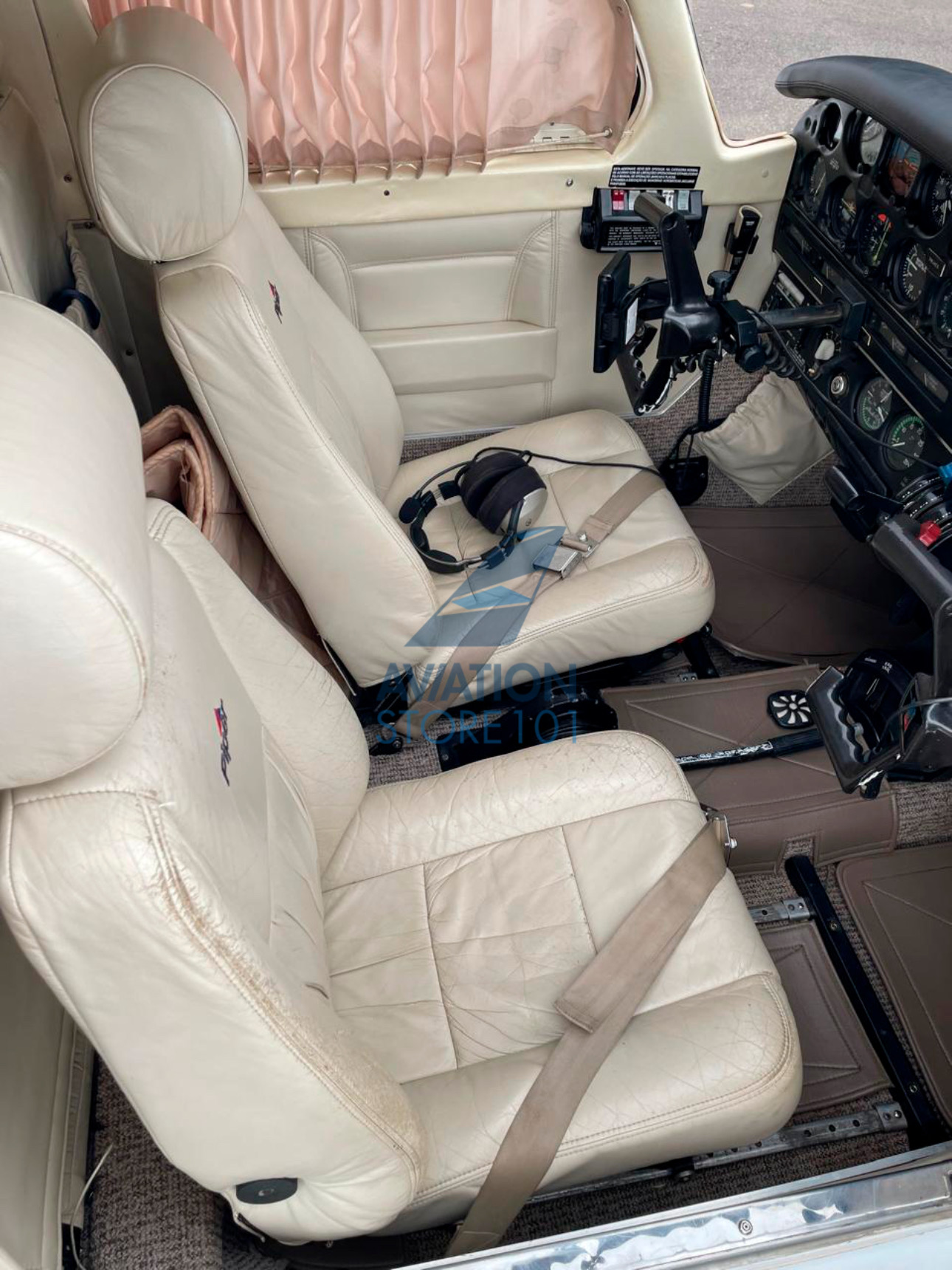 Piper Saratoga PA-32R-301 – Ano 1982 à Venda