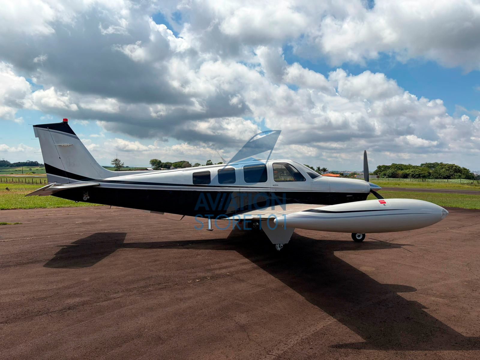 Avião Beechcraft Bonanza G36 – Ano 2009 – 1.728 H.T.