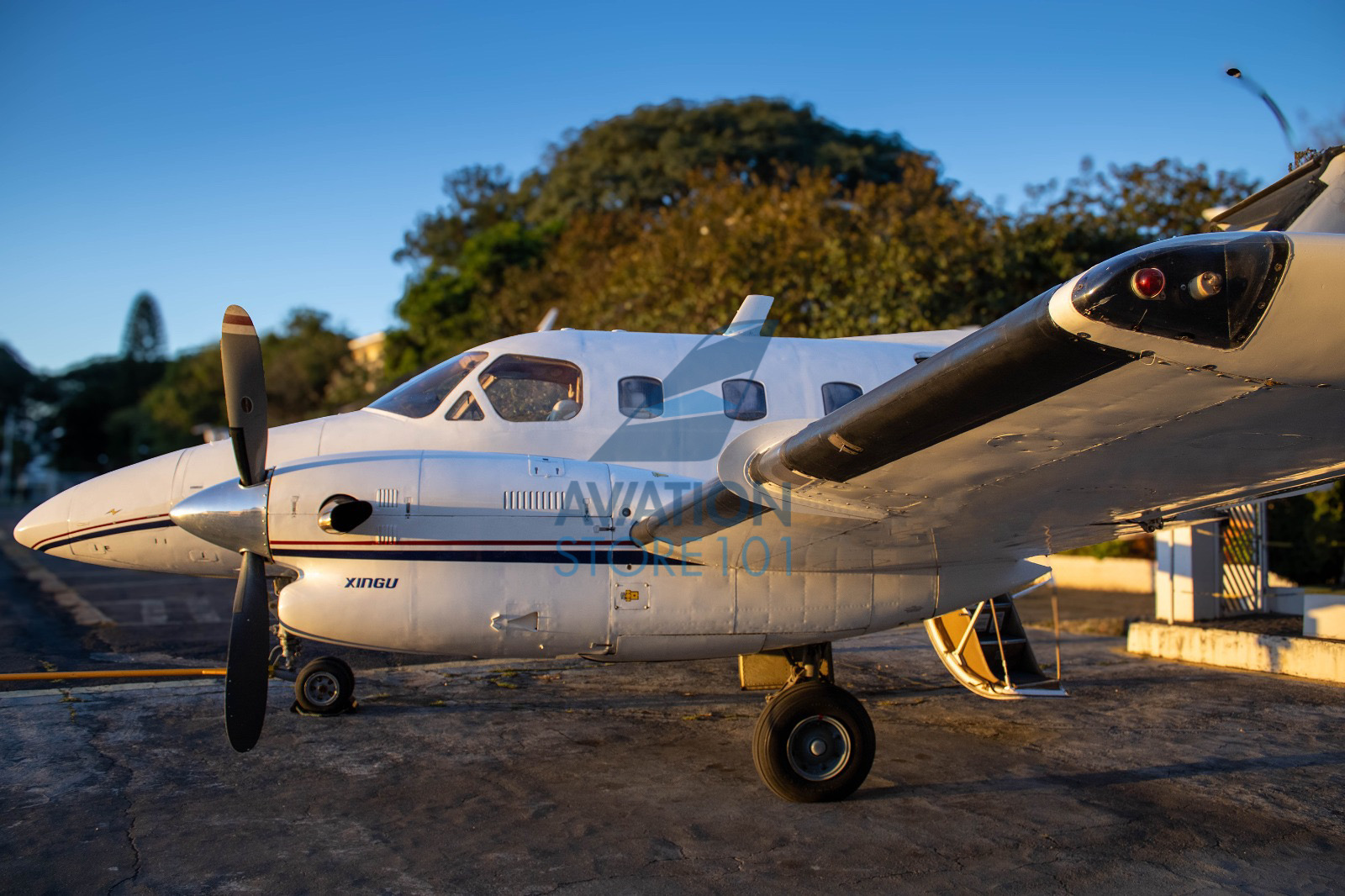 Avião Embraer Xingu EMB-121A – Ano 1979 à Venda