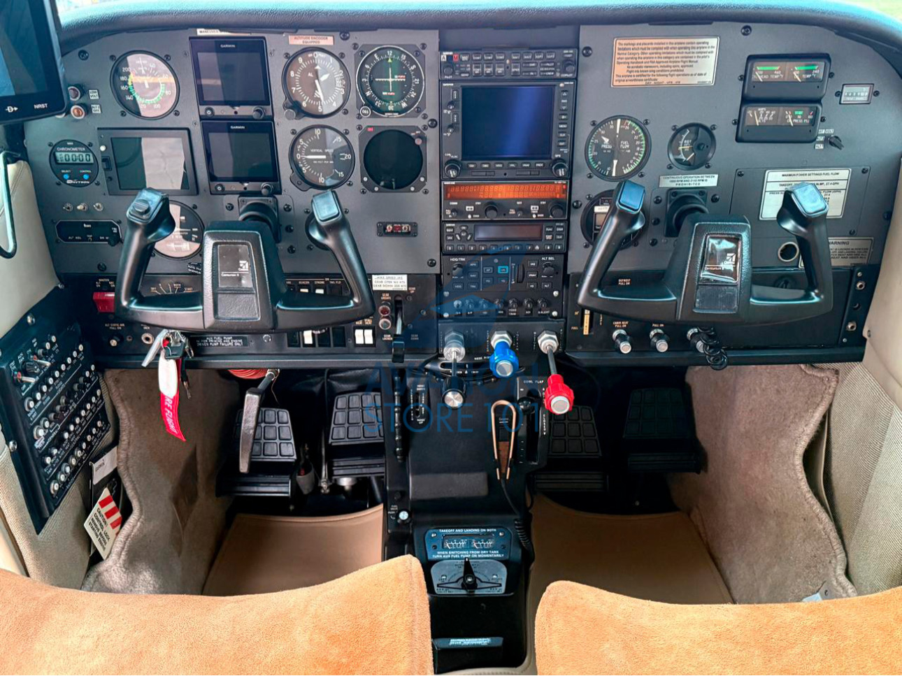 Avião Cessna 210N – Ano 1984 à Venda