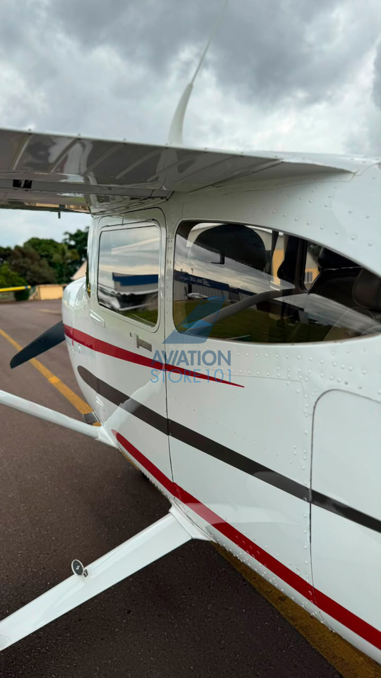 Cessna 182 Skylane – Ano 2003 – 2.300 H.T.