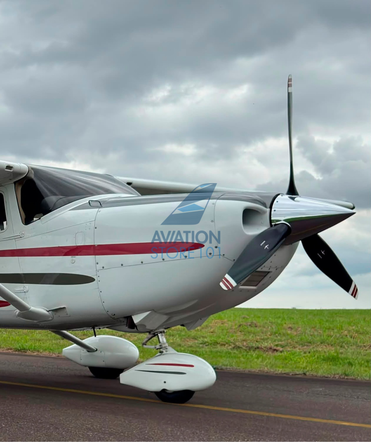 Cessna 182 Skylane – Ano 2003 – 2.300 H.T.