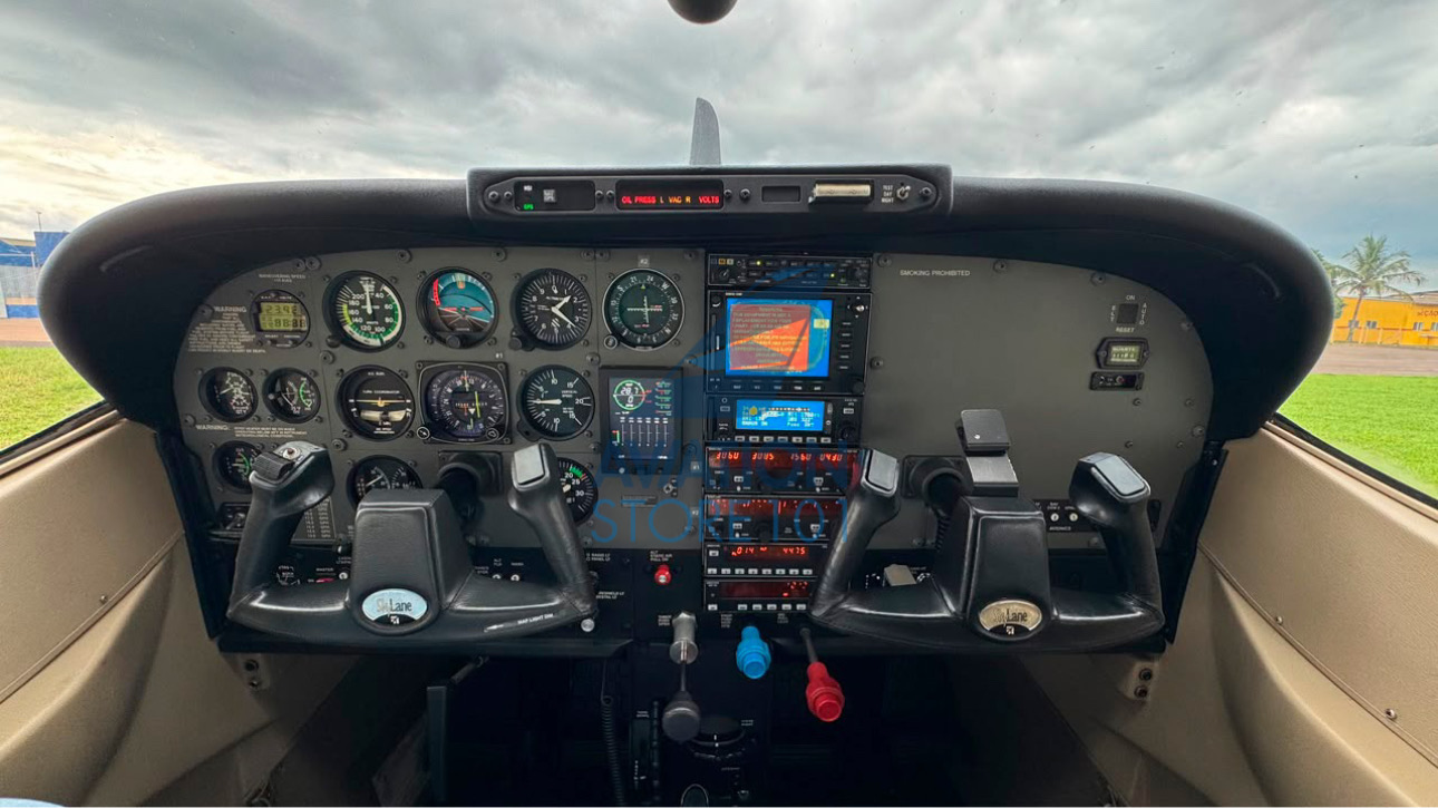 Cessna 182 Skylane – Ano 2003 – 2.300 H.T.