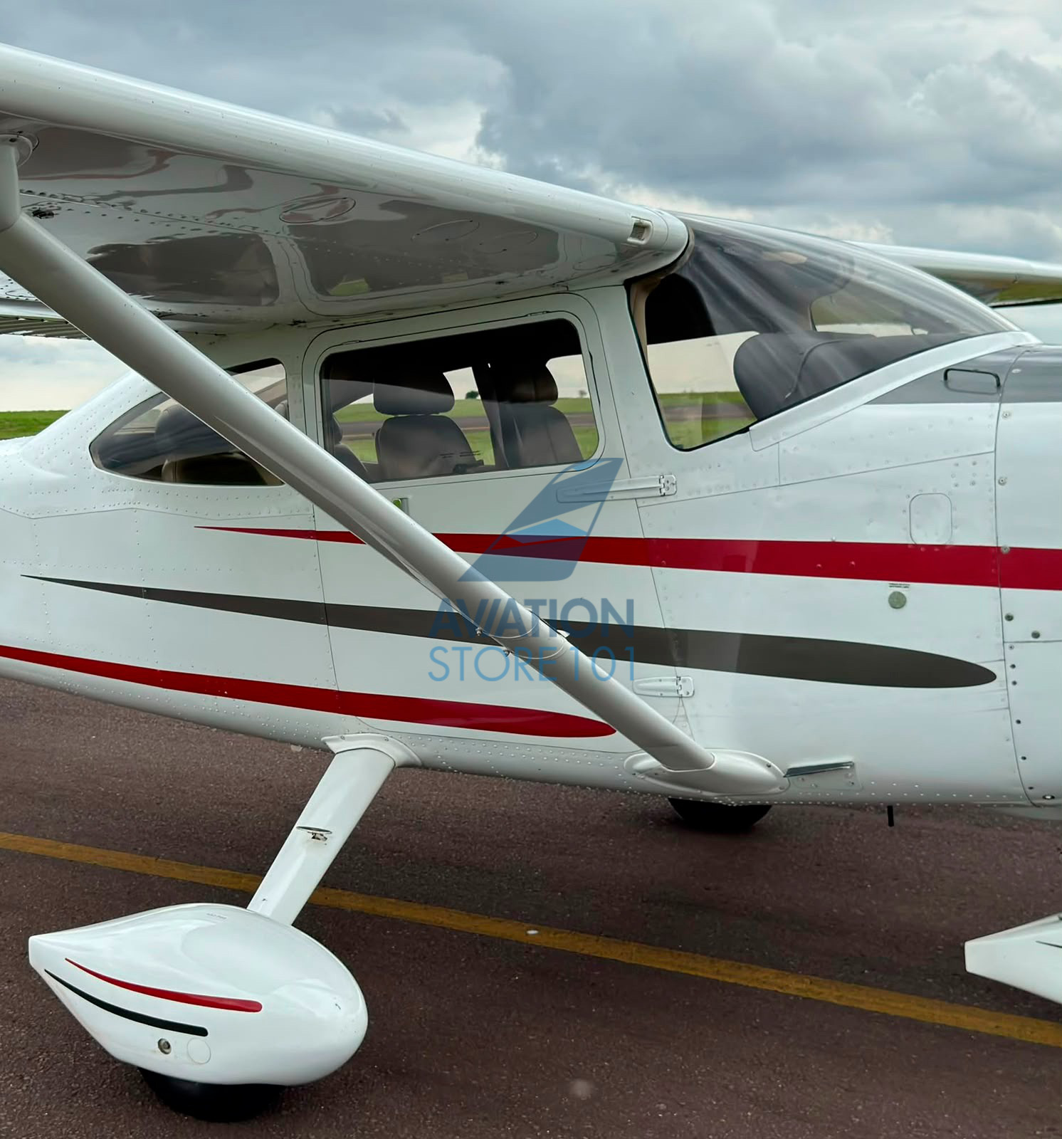 Cessna 182 Skylane – Ano 2003 – 2.300 H.T.